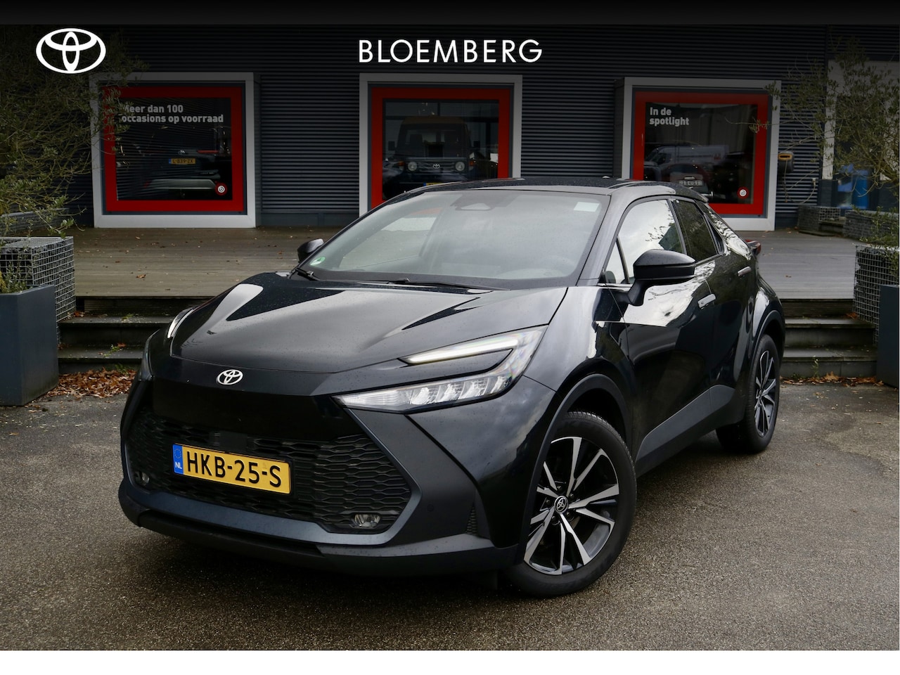 Toyota C-HR - 2.0 Plug-in Hybrid 220 Dynamic | fabrieksnavi | Apple carplay | Android Auto | Stoel- en s - AutoWereld.nl