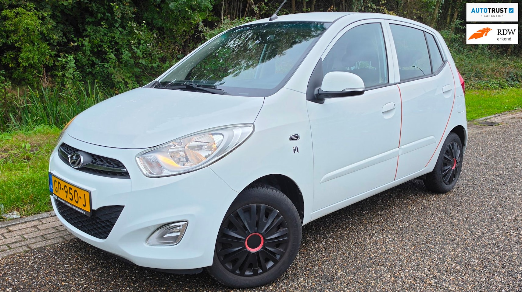 Hyundai i10 - 1.1 70PK AUTOMAAT Airco Pdc Bleutooth Nette auto! - AutoWereld.nl