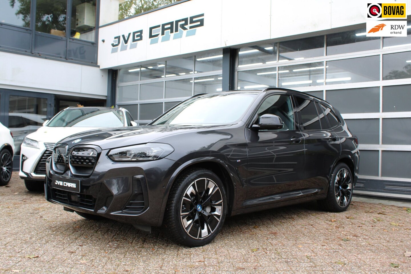 BMW iX3 - High Executive 80 kWh/pano/Mpakket - AutoWereld.nl
