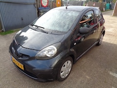Toyota Aygo - 8-10-2027 a p k