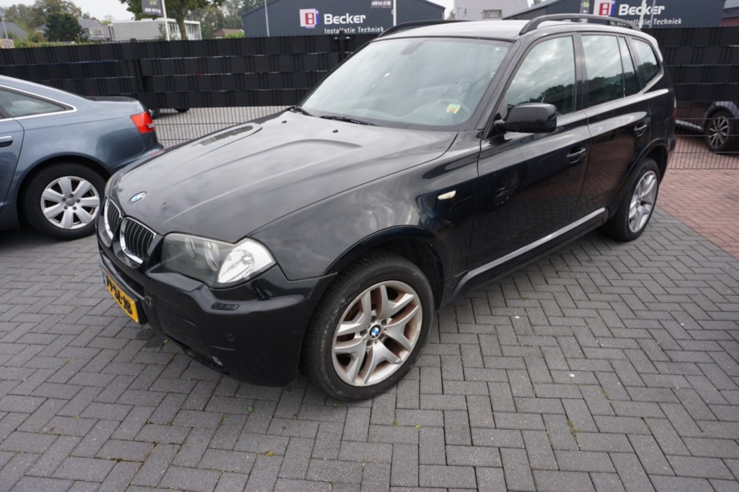 BMW X3 - 2.5i EXECUTIVE AUTOMAAT AC MOTOR SCHADE - AutoWereld.nl