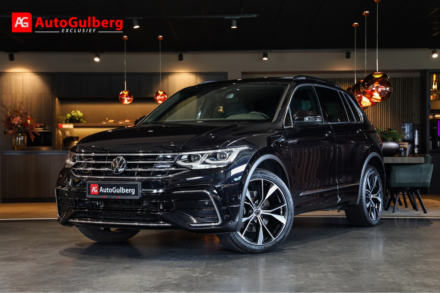 Volkswagen Tiguan - 1.4 TSI eHybrid R-Line Business+ Panorama dak, Topcomfort Sportstoelen, Camera, Matrix Led - AutoWereld.nl