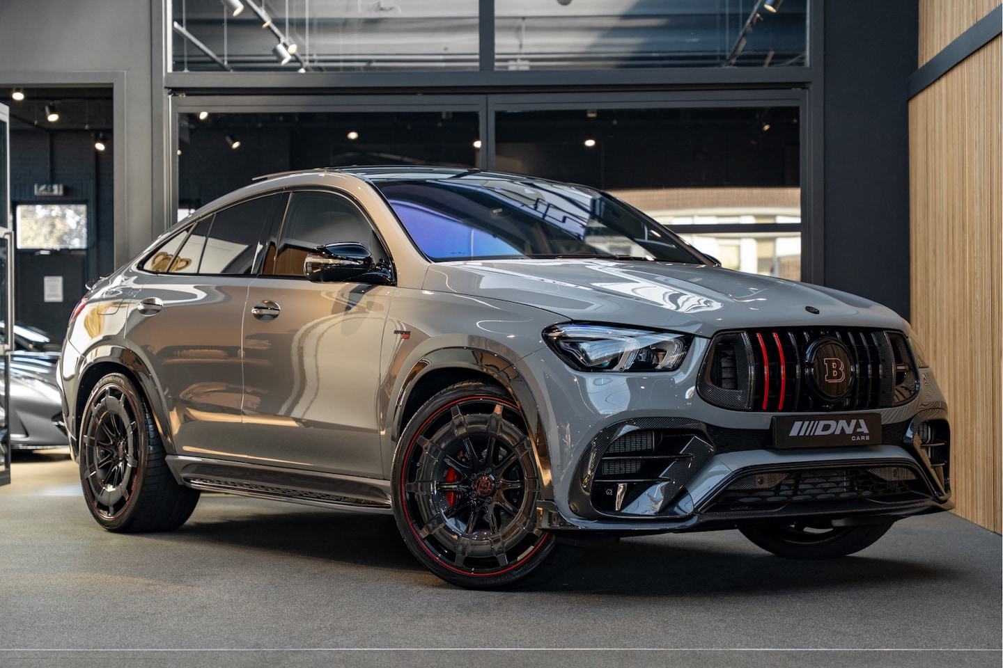 Mercedes-Benz AMG GLE - Brabus Rocket 900 1/25 63 S 4MATIC+ Full Carbon 24'' Wheels - AutoWereld.nl