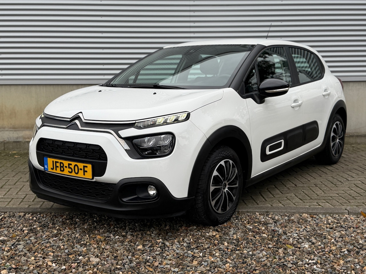 Citroën C3 - 1.2 82pk C-Series [ Fm navi,Apple carplay, cruise, dealer oh ] - AutoWereld.nl
