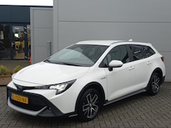 Toyota Corolla Touring Sports - 1.8 Hybrid Automaat Trek | Climate control | Navigatie | Stoelverwarming | Lm-velgen | Cam