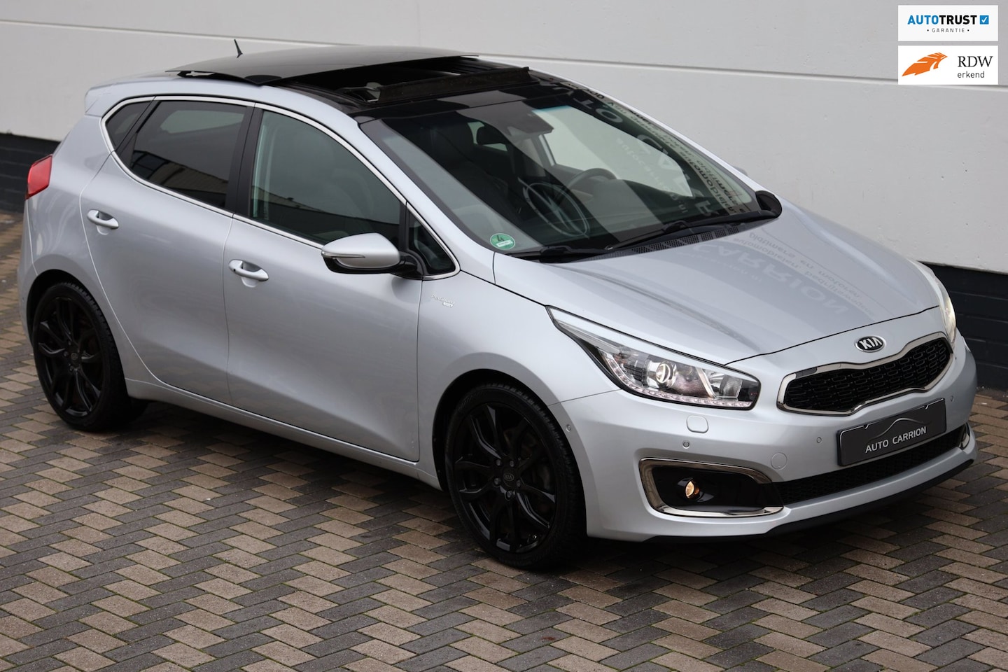 Kia Cee'd - 1.6 GDi 135PK Pano Leder Navi Camera Stuurverwarmd!! - AutoWereld.nl