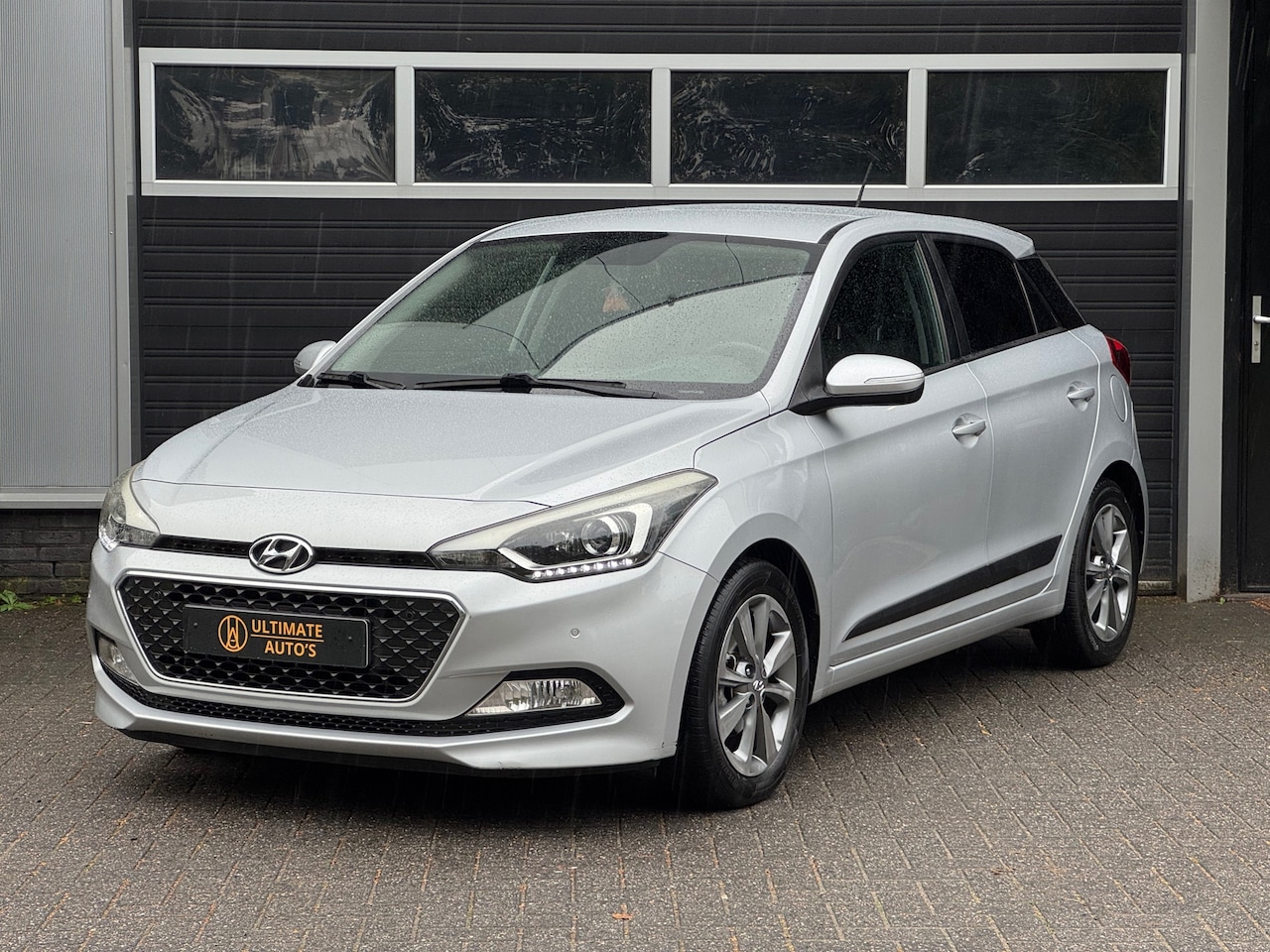 Hyundai i20 - 1.4 Business Edition Automaat, Cruise - AutoWereld.nl