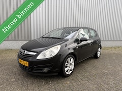Opel Corsa - 1.2-16V Cosmo