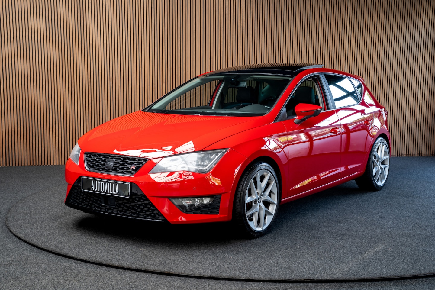 SEAT Leon - 1.8 TSI FR Panodak Leer Navi Climate control Carplay PDC Cruise control Sportstoelen SEAT - AutoWereld.nl