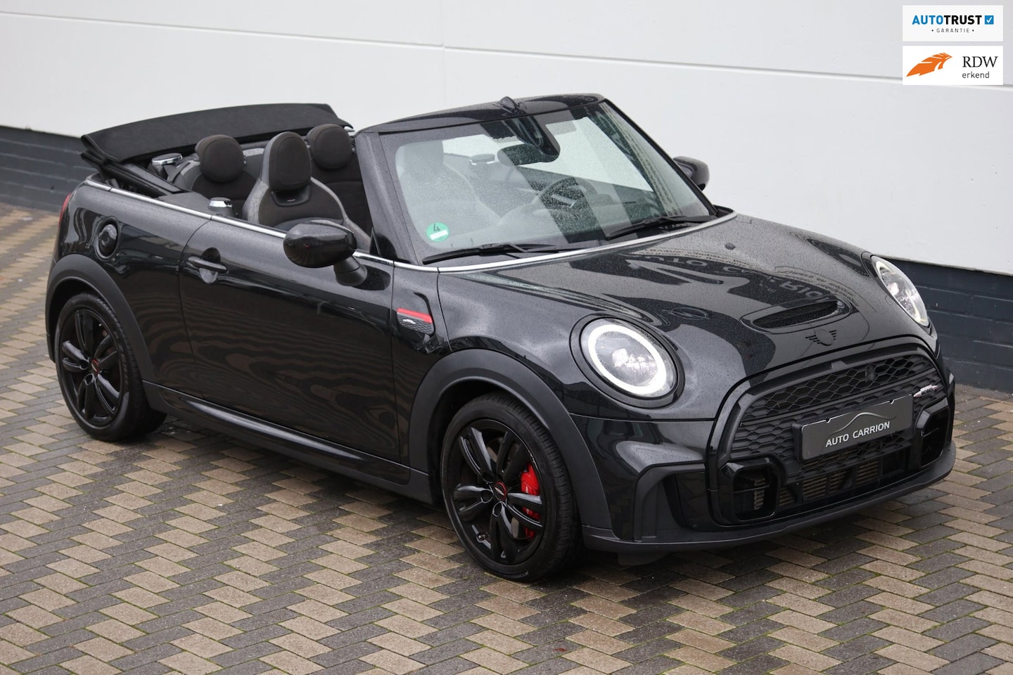 MINI Cabrio - 2.0 John Cooper Works JCW Pack Carplay Dealer ond!! - AutoWereld.nl