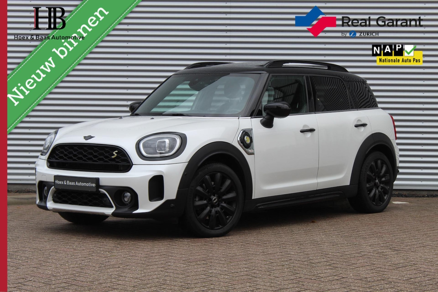 MINI Countryman - 1.5 Cooper S E ALL4 / Pano/Camera/Carplay - AutoWereld.nl