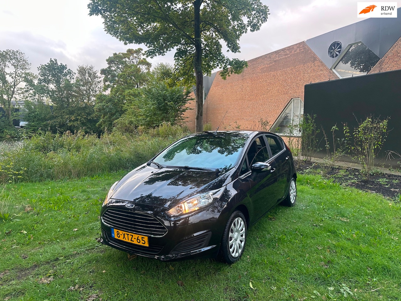 Ford Fiesta - 1.0 Style Airco Navi NW Distbutie NW APK - AutoWereld.nl