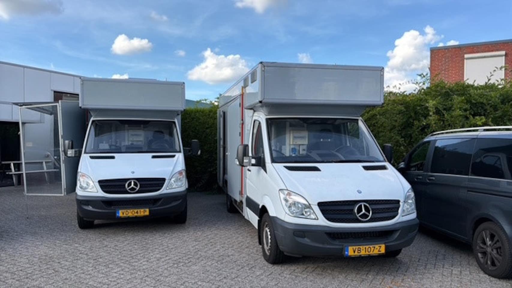 Mercedes-Benz Sprinter - 310cdi EURO6 Foodtruck / verkoopwagens 2 stuks - AutoWereld.nl