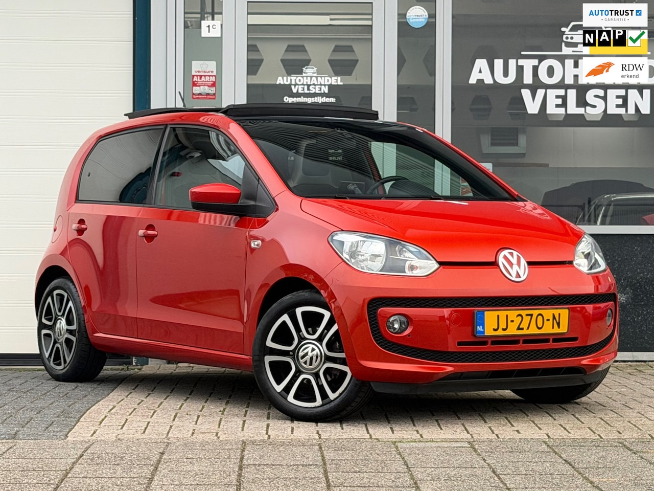 Volkswagen Up! - 1.0 high up! BlueMotion 1e eigenaar Navi Pano - AutoWereld.nl
