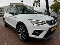 SEAT Arona - 1.0 TSI FR Beats Business Intense Plus Airco/ECC, Navigatie, Camera, Half Leder/Alcantara