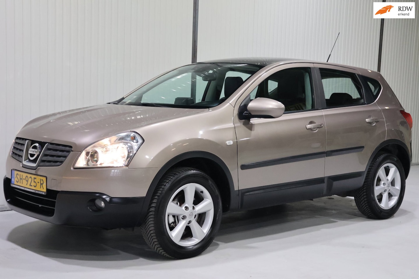 Nissan Qashqai - 1.6 Acenta PANO - CLIMA - NAVI - NWE APK - NETTE STAAT - AutoWereld.nl