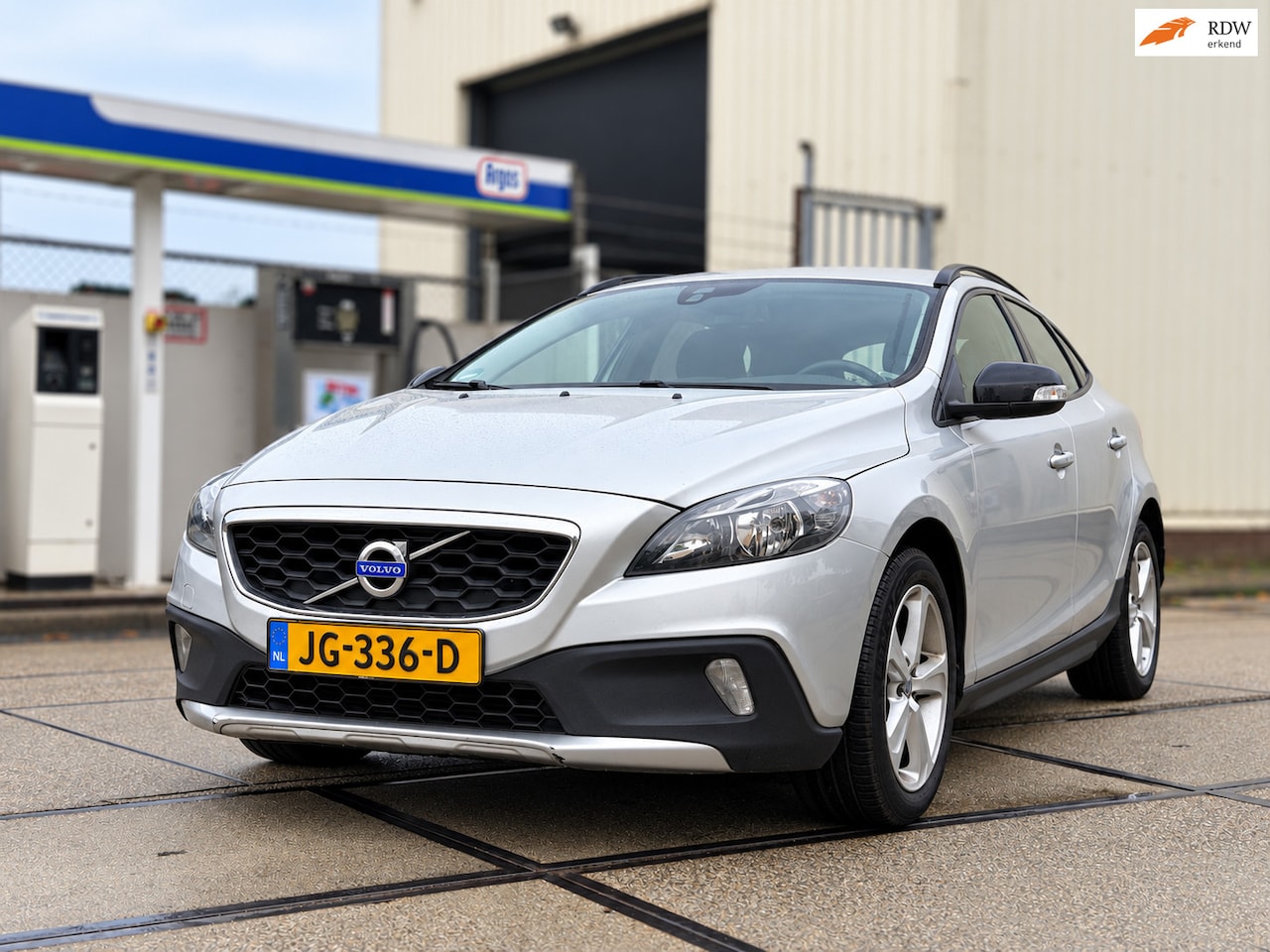 Volvo V40 Cross Country - 1.6 D2 Summum 2015 | Automaat | Navi | Euro 6 | PDC - AutoWereld.nl