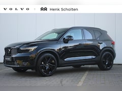 Volvo XC40 - B4 Plus Black Edition | Panoramadak | Trekhaak | Verwarmbare voorstoelen, achterbank en st