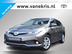 Toyota Auris - 1.8 Hybrid Dynamic, Trekhaak, LM velgen, Cruise control, Privacy glass