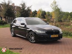 BMW 5-serie Touring - 530e Business Edition Plus | M-Pakket | Head-Up Display | LED-Laser | Camera | Sfeerverlic