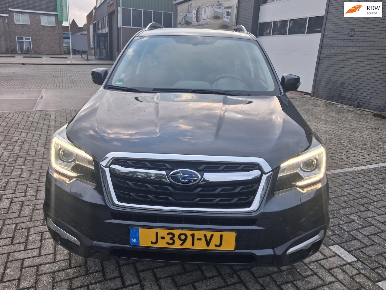 Subaru Forester - 2.0 Premium 2.0 Premium ((( panoramadal/ automaat))) - AutoWereld.nl