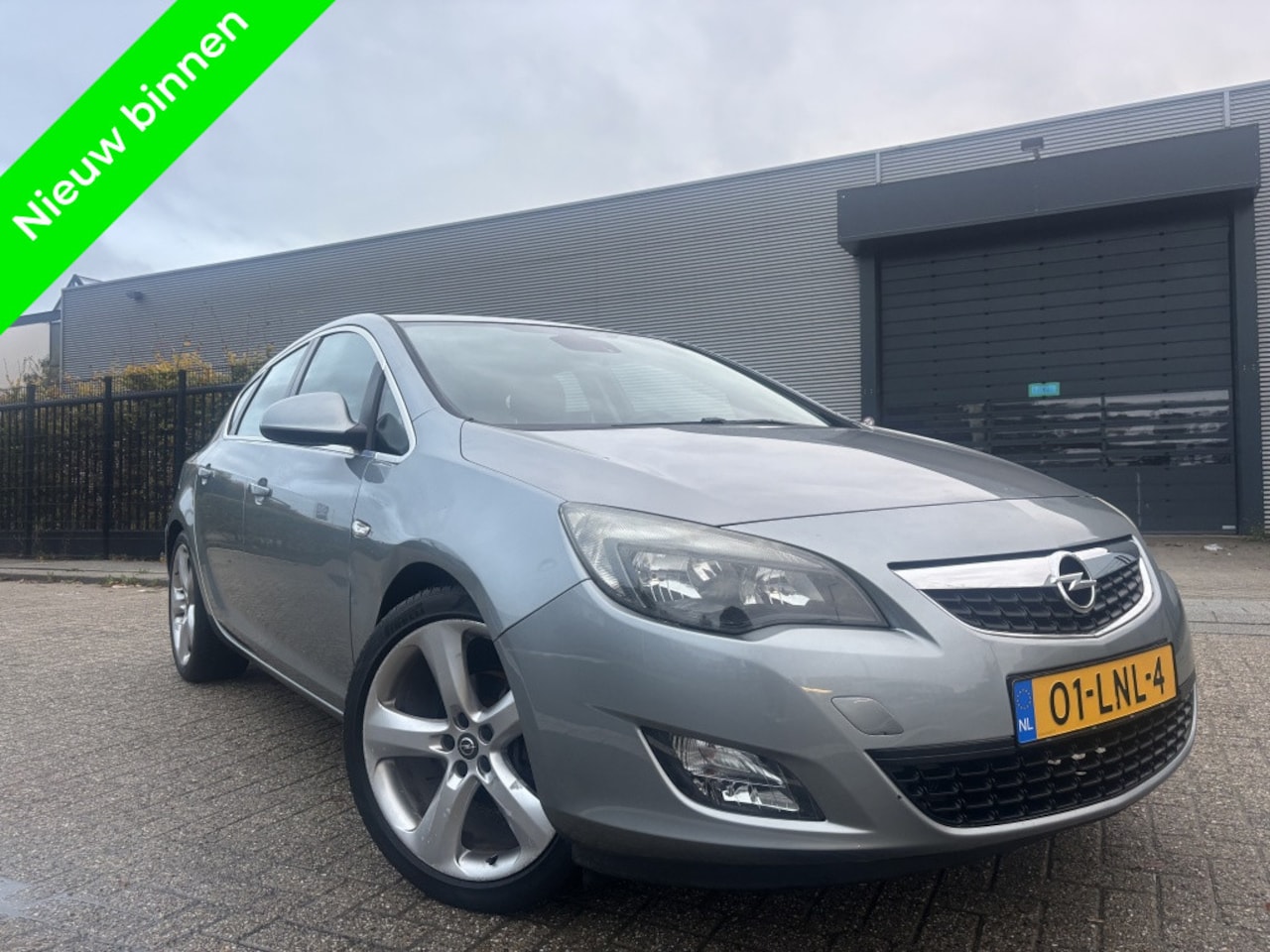 Opel Astra - 1.6 Sport Navi Clima Cruise Clima - AutoWereld.nl