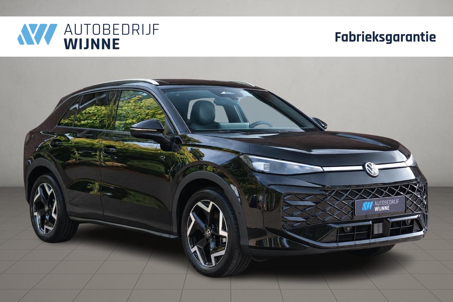 Volkswagen T-Roc - 1.5 eTSi 150pk DSG R-Line - Adaptive cruise - Apple CarPlay - Achteruitrijcamera - Keyless - AutoWereld.nl