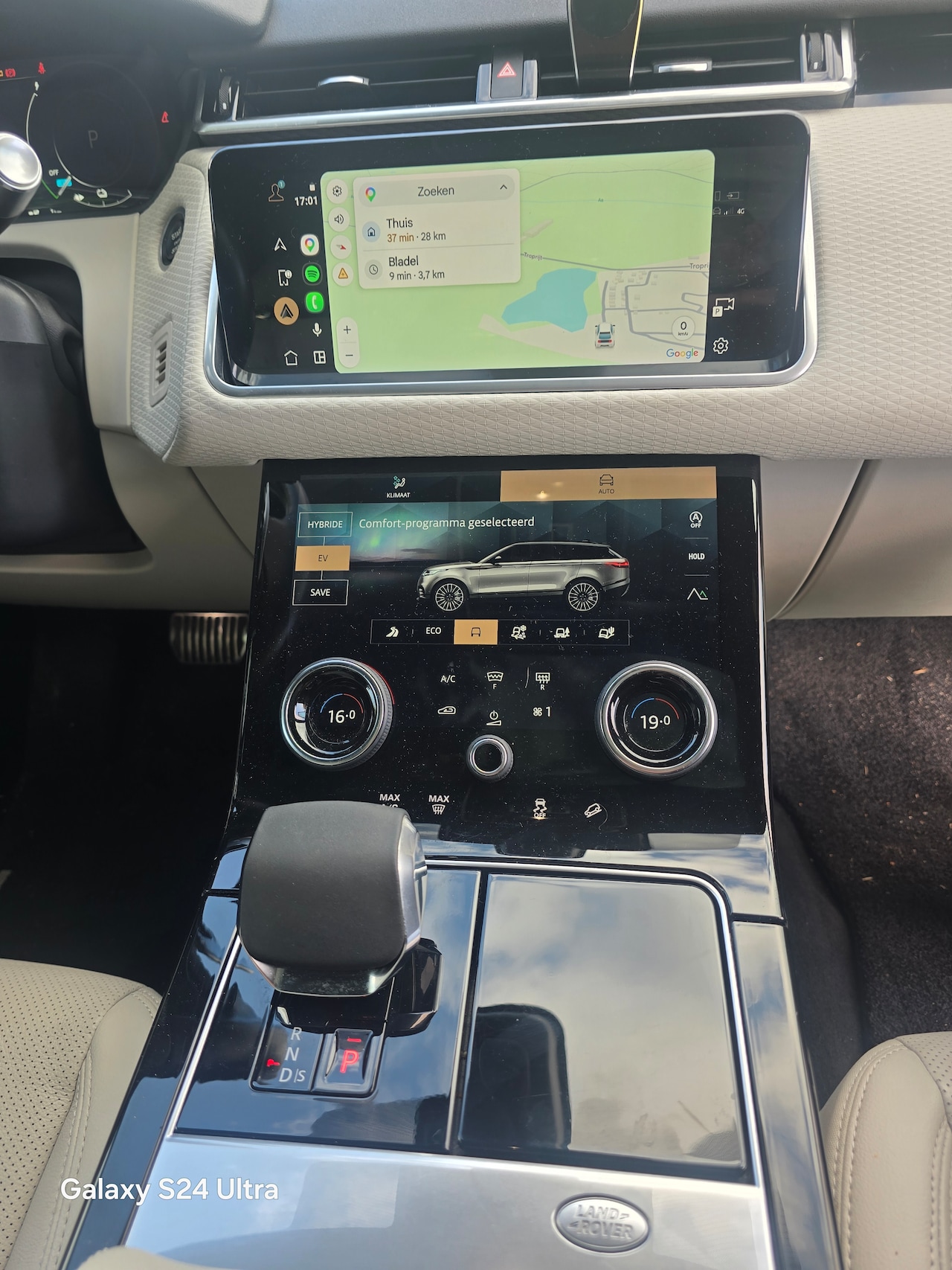 Land Rover Range Rover Velar - 2.0 P400e Turbo R-Dynamic SE - AutoWereld.nl