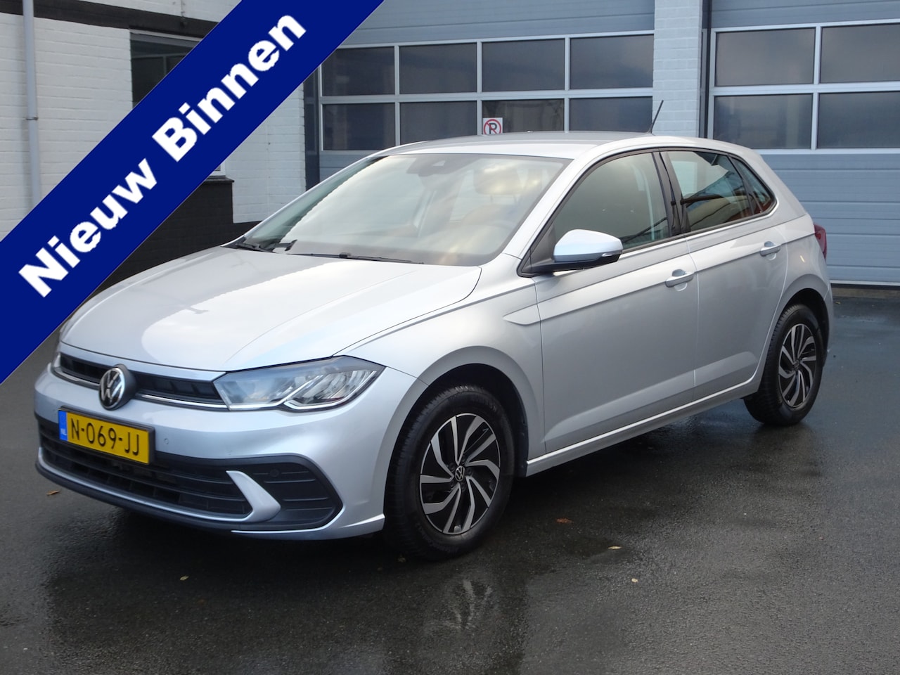 Volkswagen Polo - 1.0 TSI Life Airco, licht metalen velgen, cruise controle, navigatie, parkeersensoren, app - AutoWereld.nl
