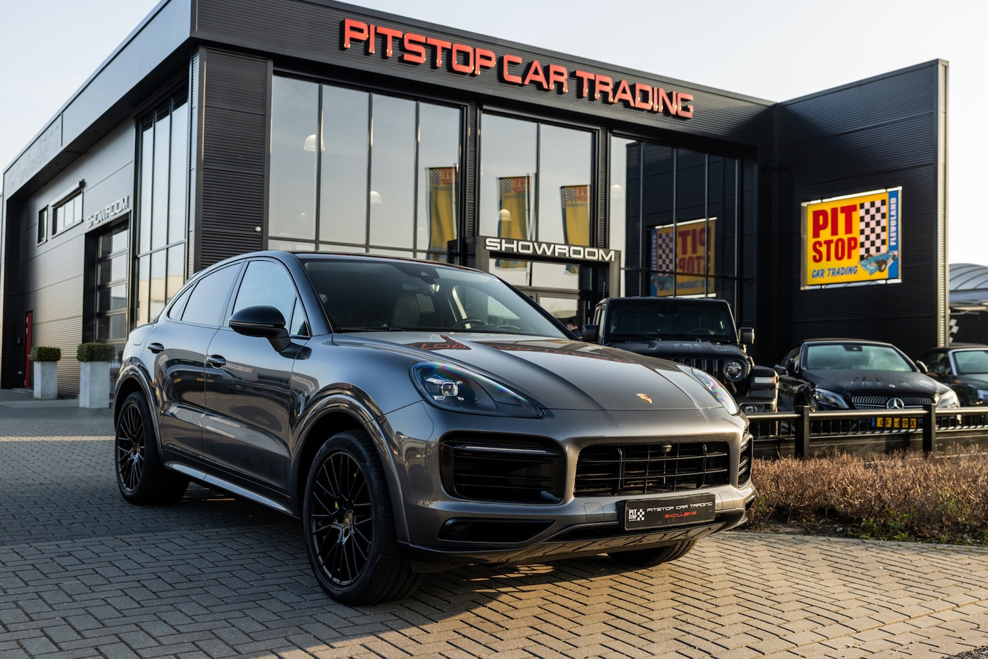 Porsche Cayenne Coupé - 3.0 E-Hybrid 3.0 E-Hybrid, Sport-Design, Pano, Trekhaak, NAP! - AutoWereld.nl