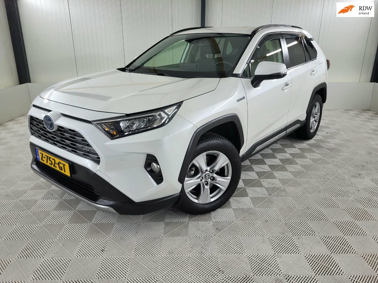 Toyota RAV4 - 2.5 Hybrid Comfort 2.5 Hybrid Comfort, Camera, Parelmoer kleur - AutoWereld.nl