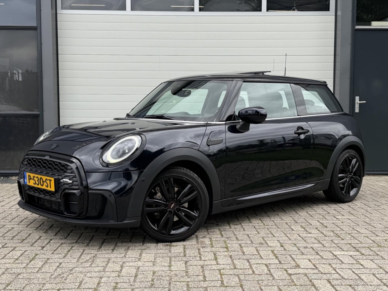 MINI 3-Deurs - Mini (f56) Cooper Aut JCW Leder Panoramad - AutoWereld.nl