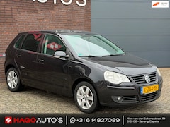 Volkswagen Polo - 1.4-16V Trendline AIRCO/CRUISE/5-DEURS/ELEK-RAMEN/STOELVERW/MULTIMEDIA