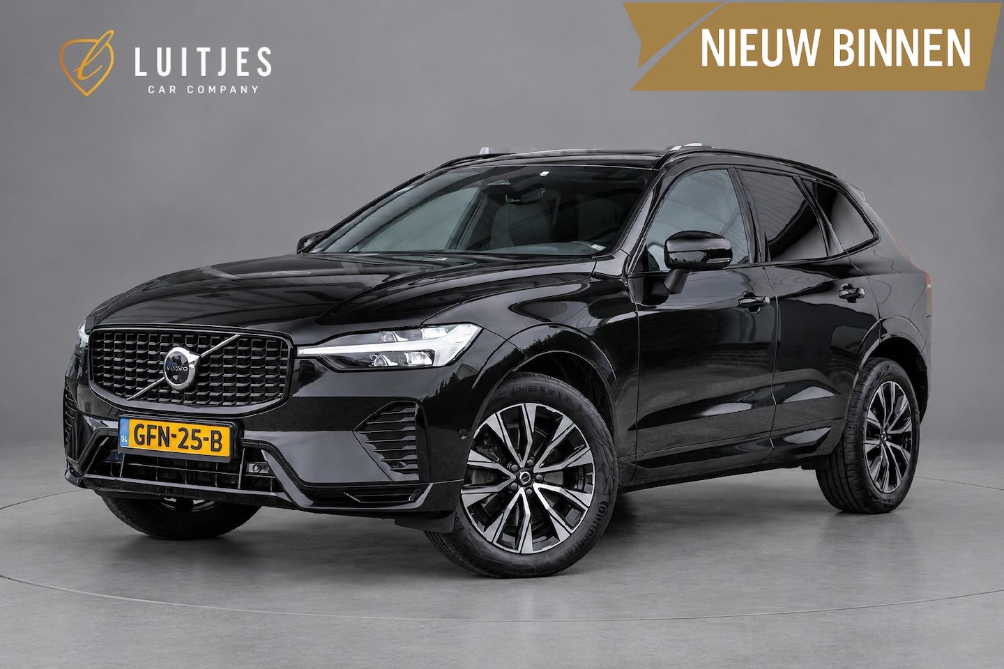 Volvo XC60 - 2.0 B4 R-Design Panorama|H/K|360°camera|ACC|Memory|Stoel&Stuurverw.|Dealeronderhouden - AutoWereld.nl