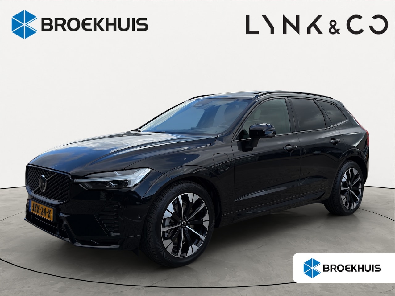 Volvo XC60 - 2.0 T6 Plug-in hybrid AWD Ultra Dark | Trekhaak | Luchtvering | Panoramadak | 360 Camera | - AutoWereld.nl