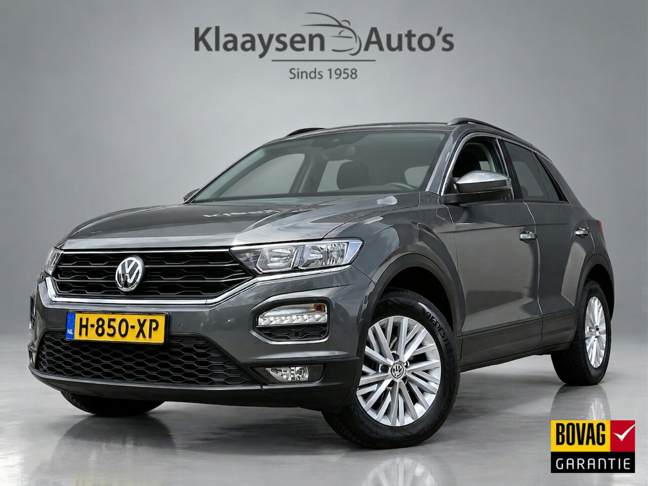 Volkswagen T-Roc - 1.0 TSI Style 116 pk | adaptieve cruise control | navigatie | parkeersensoren | all season - AutoWereld.nl