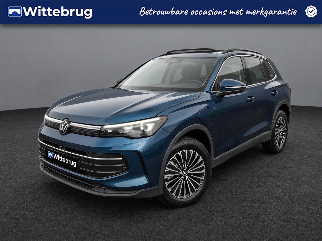 Volkswagen Tiguan - 1.5 eHybrid 204PK DSG Life / Panoramadak / Elec.Trekhaak / Head-up display / IQ.LIGHT / Re - AutoWereld.nl