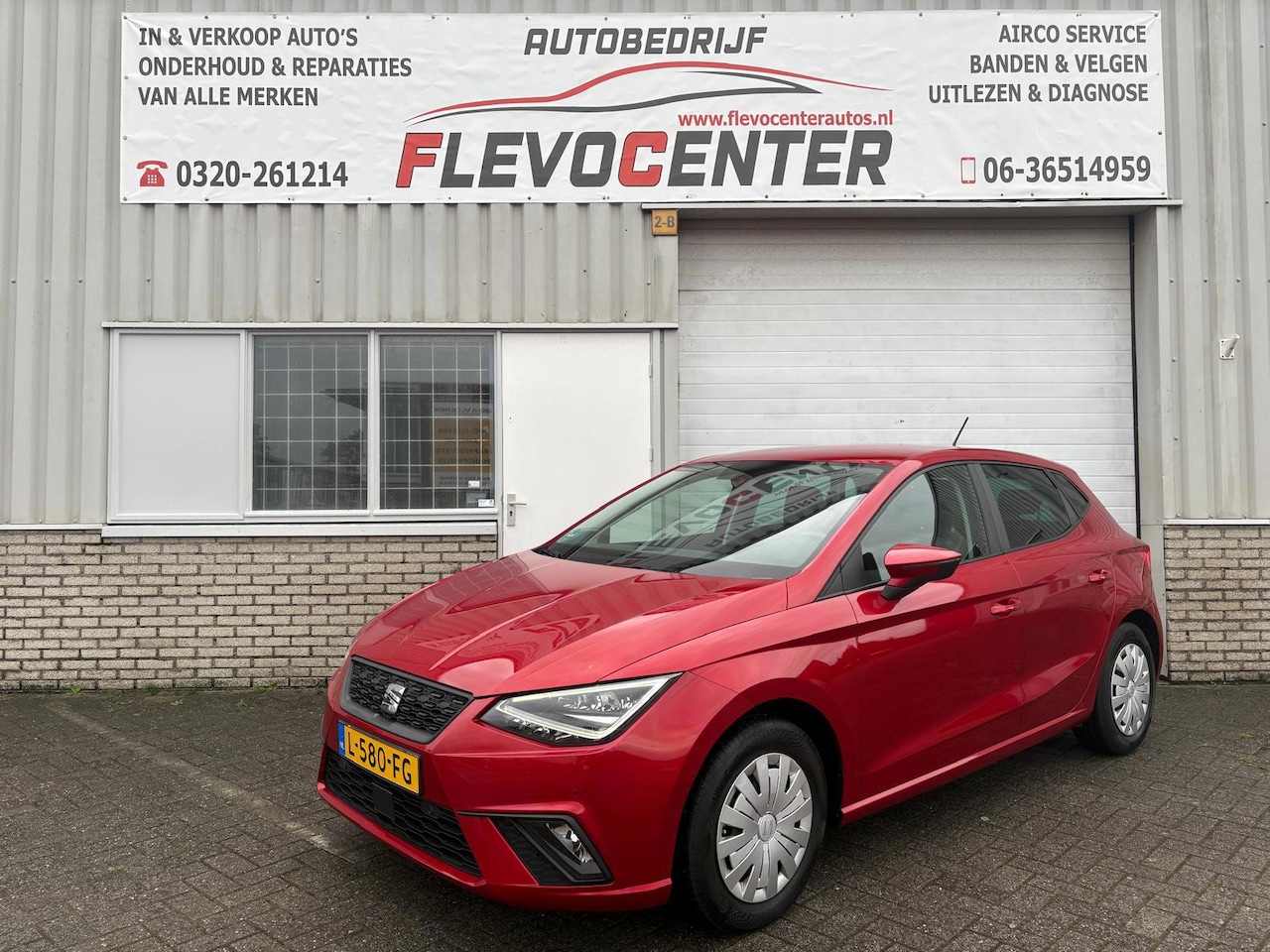 SEAT Ibiza - 1.0 TSI 95 PK Bj 2021 Style Intense Plus 1e Eig Ecc Navi Camera Adaptive-Cruise Keyless-Go - AutoWereld.nl