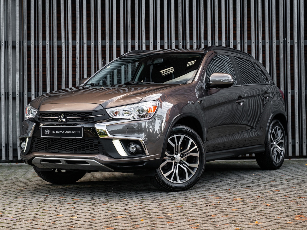 Mitsubishi ASX - 1.6 117pk Cleartec Connect Pro |Xenon|18''|Camera|CruiseControl|Keyless|PDC|DAB+ - AutoWereld.nl