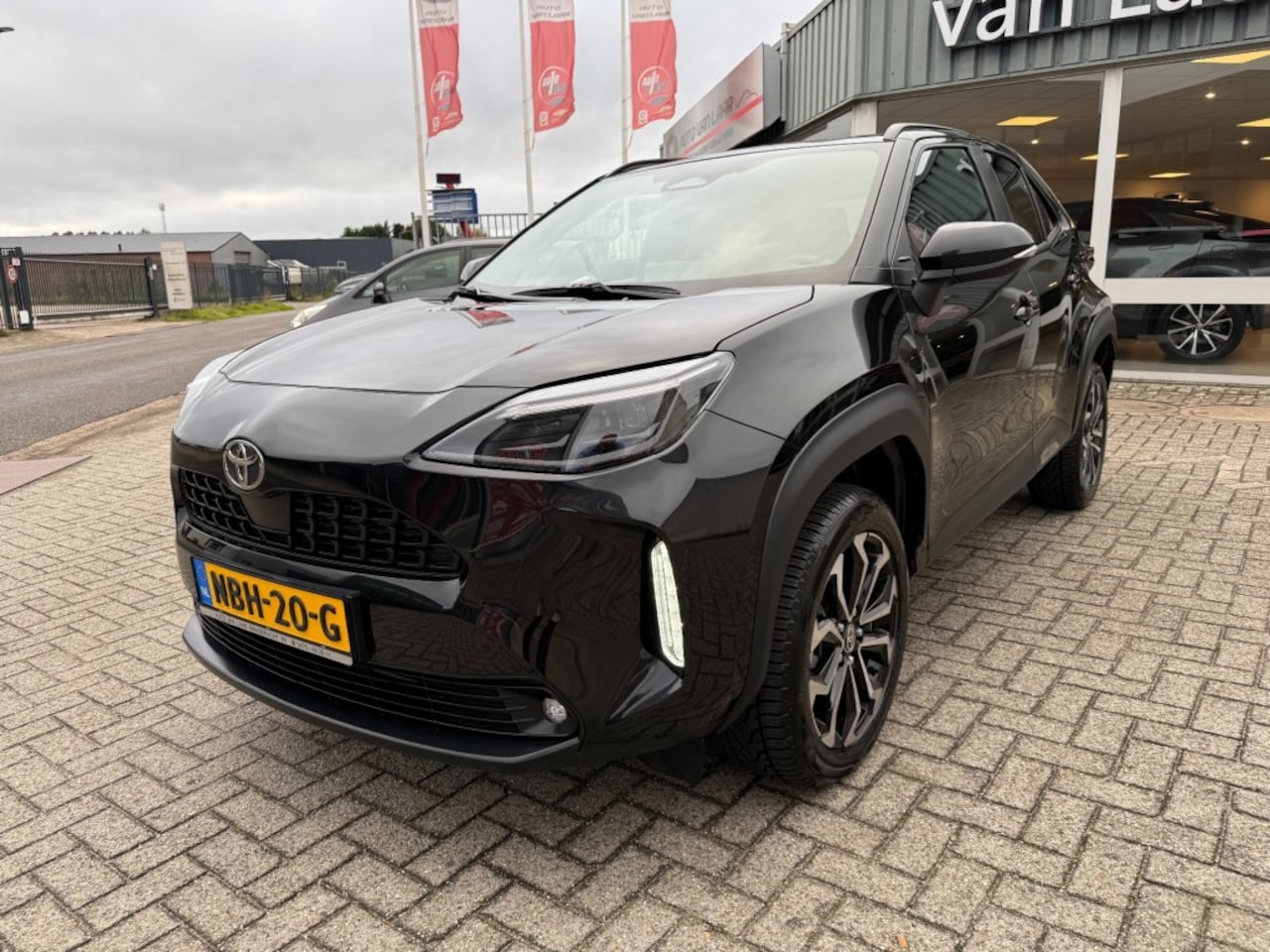Toyota Yaris Cross - 1.5 Hybrid 130 Dynamic Rijklaar met Garantie - AutoWereld.nl