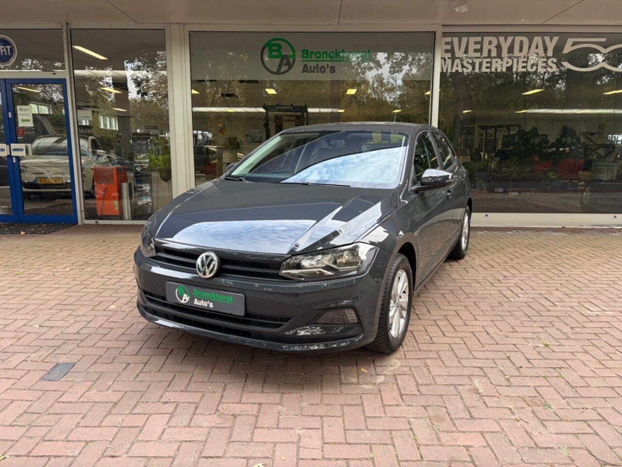 Volkswagen Polo - 1.0 MPI Trendline 1.0 MPI TRENDLINE, Leder - AutoWereld.nl