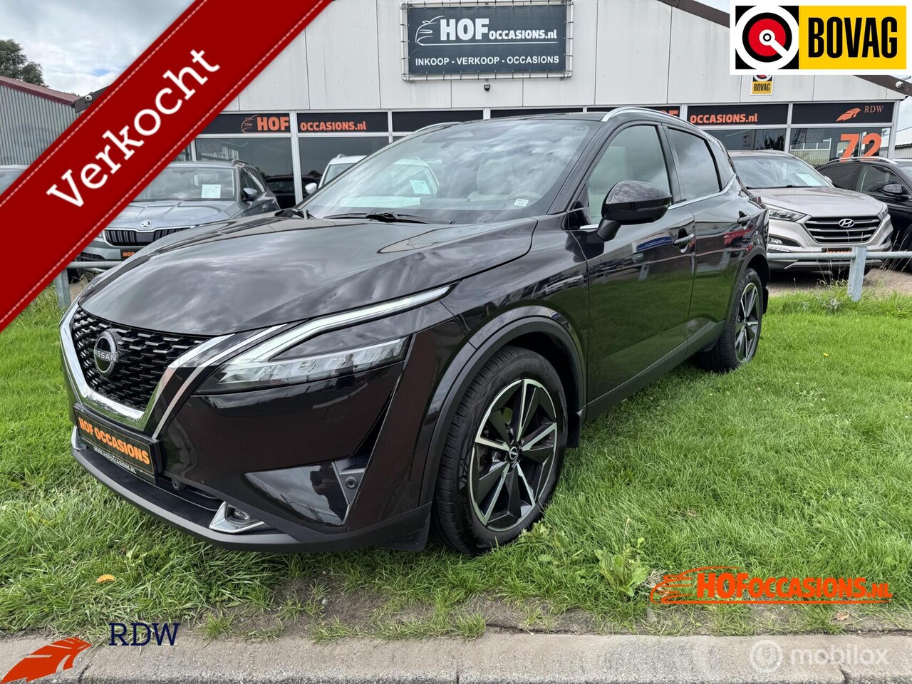 Nissan Qashqai - 1.3 MHEV Tekna PANO / LEDER / HUD / TREKHAAK - AutoWereld.nl