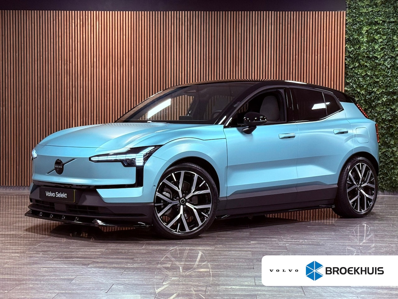 Volvo EX30 - Twin Motor Performance Ultra 69 kWh | Uniek! | Volvo Flash Green/Zwart | Bodykit rondom | - AutoWereld.nl