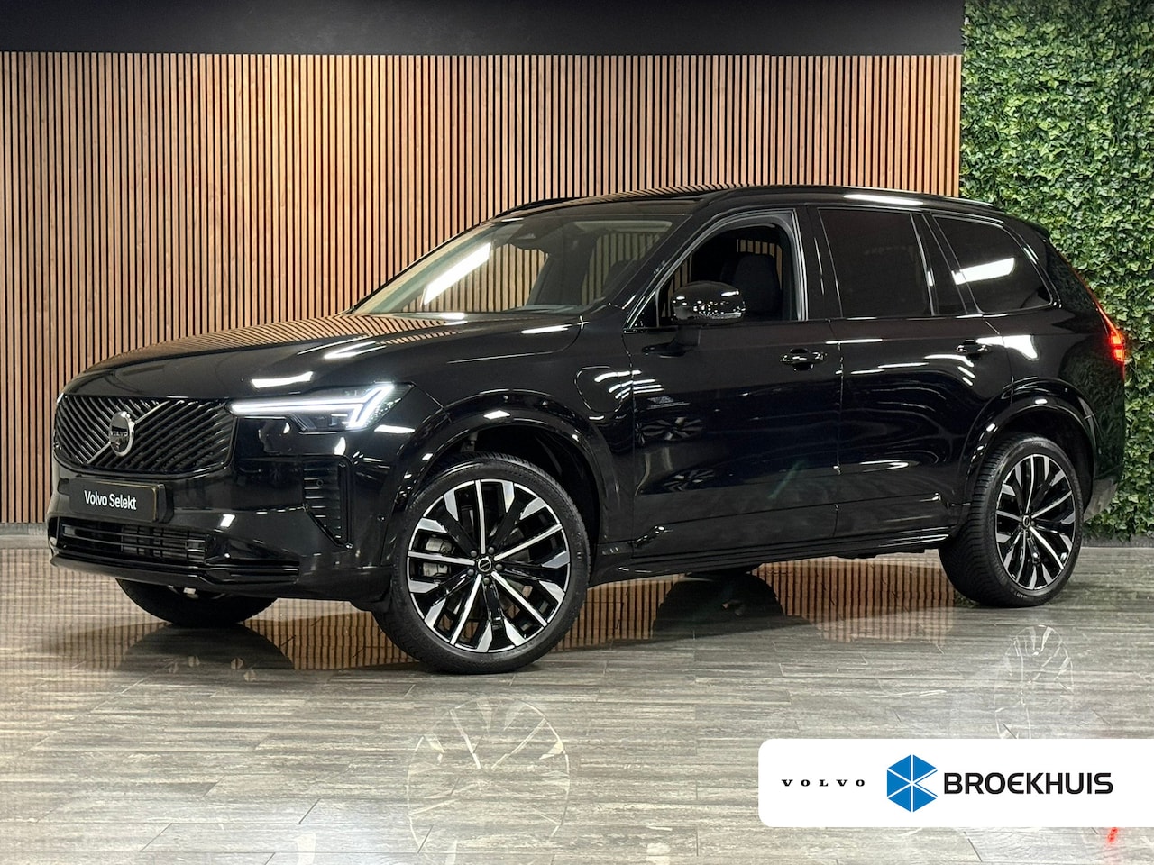 Volvo XC90 - T8 AWD Recharge Ultra Dark | Facelift | Luchtvering | 360 Camera | Head-Up Display | Harma - AutoWereld.nl