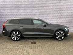 Volvo V60 Cross Country - 2.0 B5 AWD Pro | 360º Camera | 20" Velgen | Stoelverwarming V+A | Stuurverwarming | Adapti