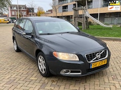 Volvo V70 - 2.4D Limited Edition, Aut, Trekhaak, Cruise/Climate control, Leder, Pdc, Lmv, Geen import,