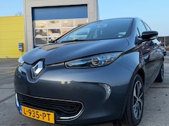Renault Zoe - R90 Entry 22 kWh Accu in eigendom (geen accuhuur) | 22 kWh | Achteruitrijcamera | Nieuwe APK mei 2026