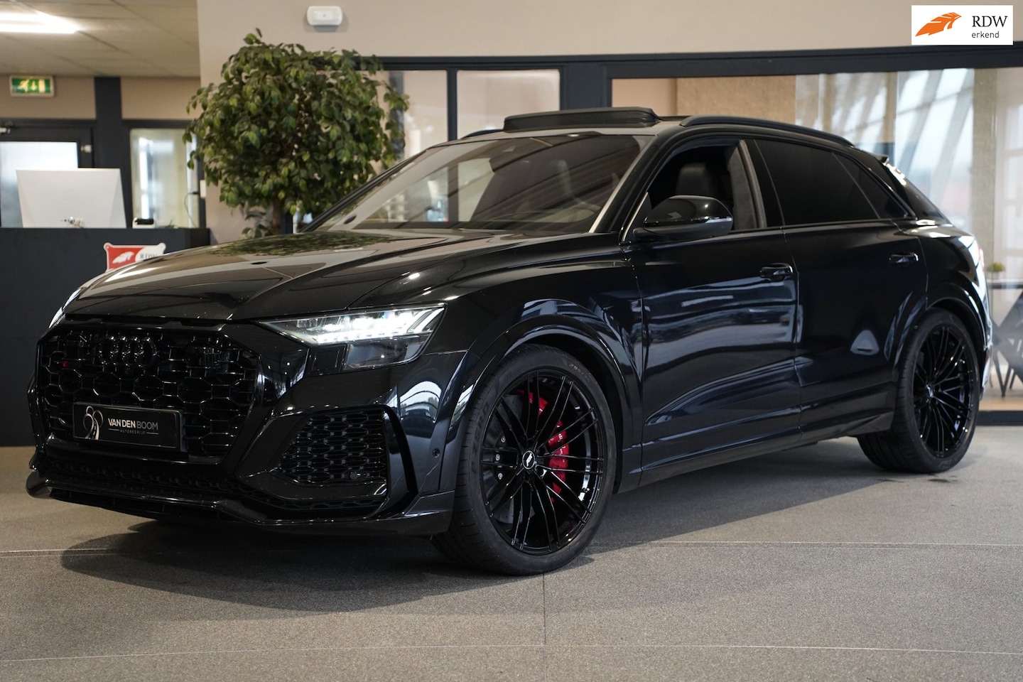 Audi RSQ8 - 4.0 TFSI RS Q8 quattro Pano Ceramic Leder B&O 360Cam Softclose Alcantara Roof Trekhaak - AutoWereld.nl