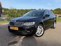 Skoda Octavia Combi - 1.8 TSI Greentech Laurin en Klement / Perfect onderhouden / Automaat / Panorama dak / Stoe