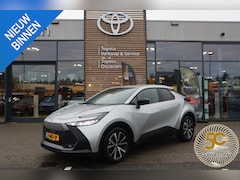 Toyota C-HR - HYBRID 140 DYNAMIC AFN-TREKHAAK KEYLESS BLIND-SPOT ANDROID/APPLE CLIMA AD-CRUISE 1e EIGENA